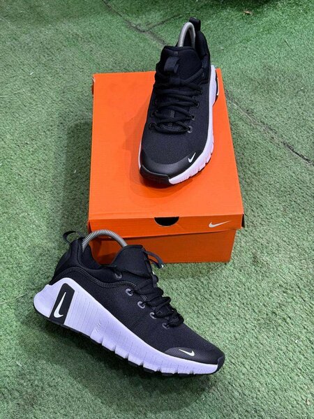 Baskets de course noires