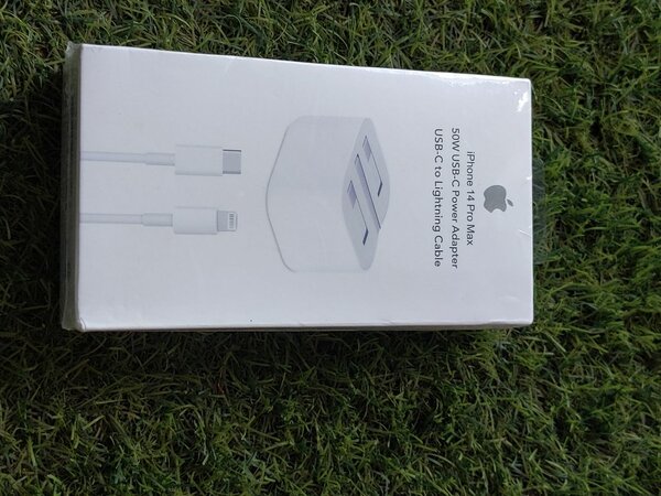 Iphone 14pro max charger