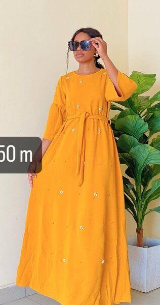 Elegant yellow dress m
