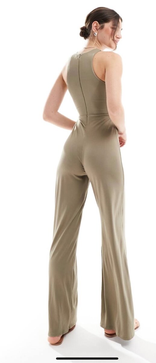 Combinaison élégante femme