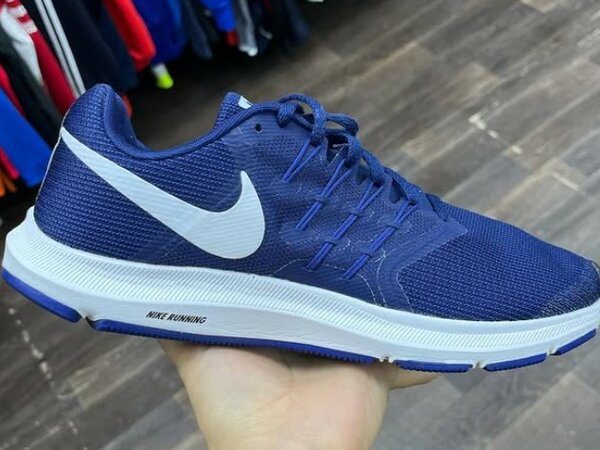 кроссовки мужские Nike