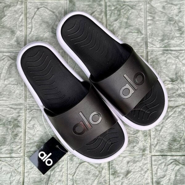 Sandales Alo en noir et blanc