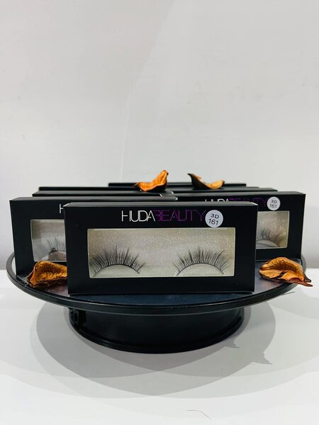 Faux cils volumineux 3D