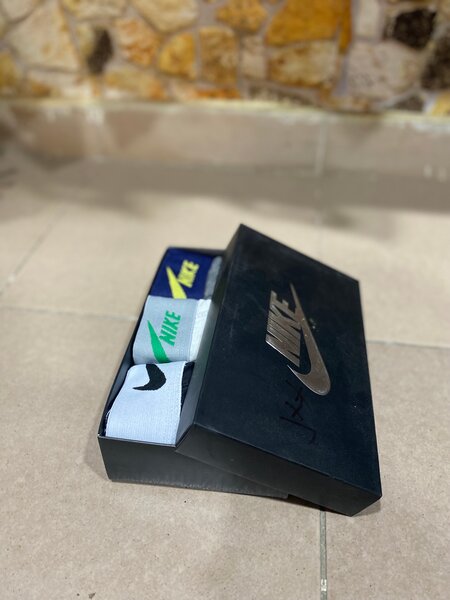 Boîte à chaussures Nike originale