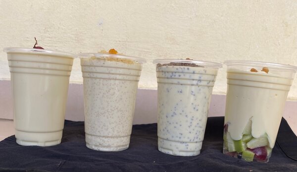 Smoothies frais en gobelets