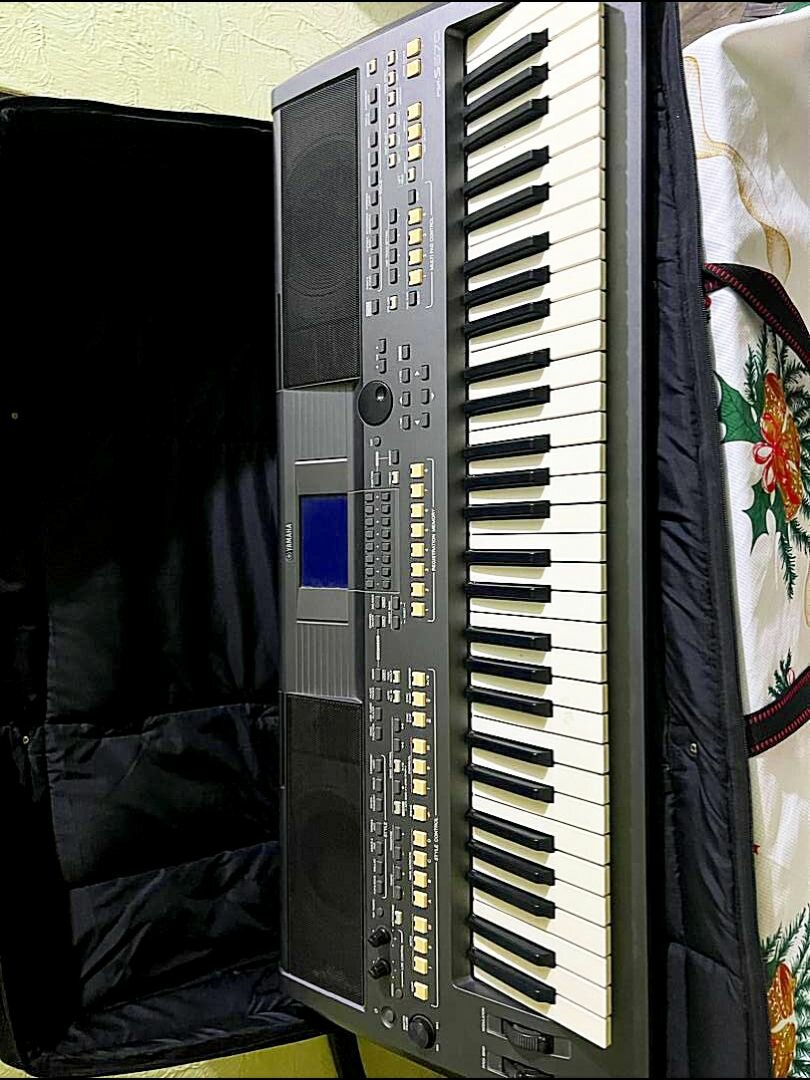 Synthétiseur Yamaha S670