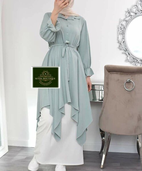 Tunique élégante avec ceinture