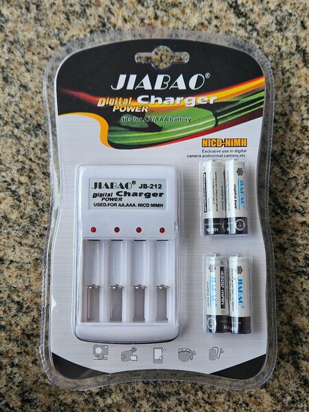 rechargeable et Chargeur