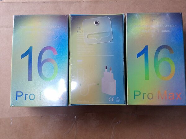 Adaptateur Secteur 16 Pro Max