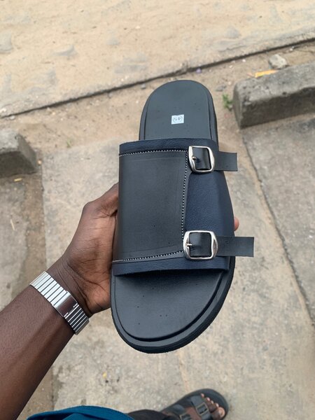 Sandales en cuir confortables