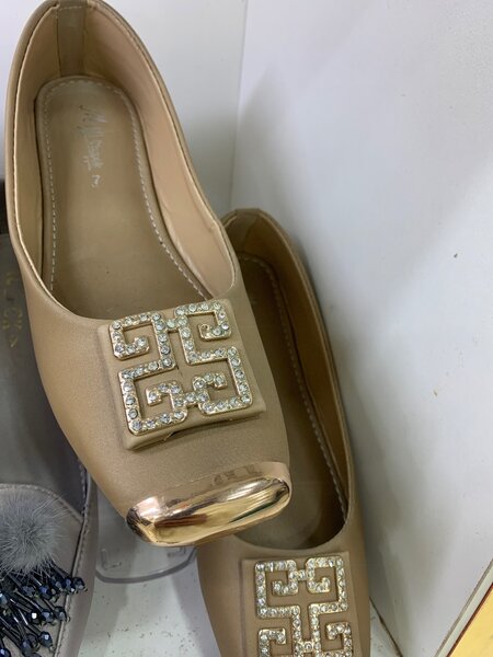 Women Fancy Pump Cream Color