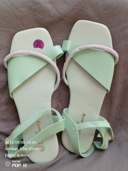 Sandales d'été élégantes