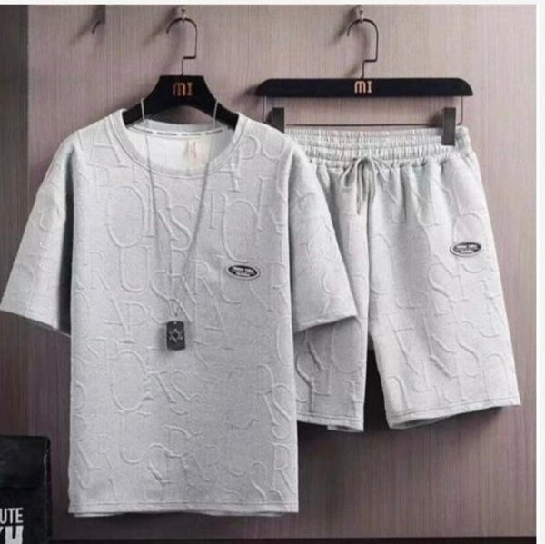 Ensemble Tshirt et short