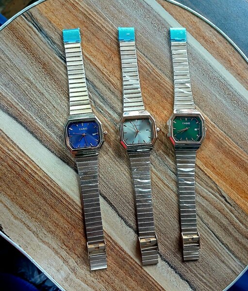 Montres-bracelets Casio Élégantes