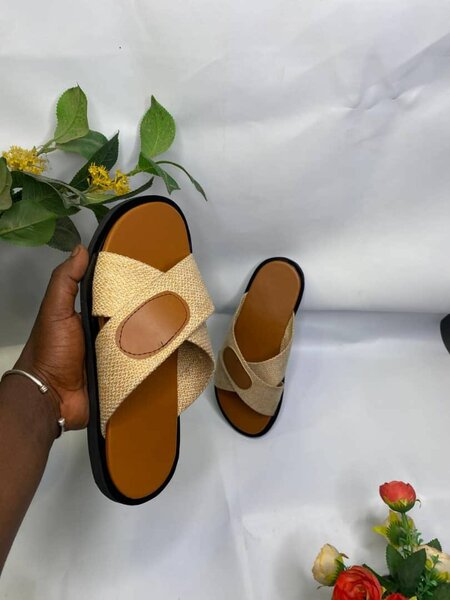 Sandales en osier élégantes