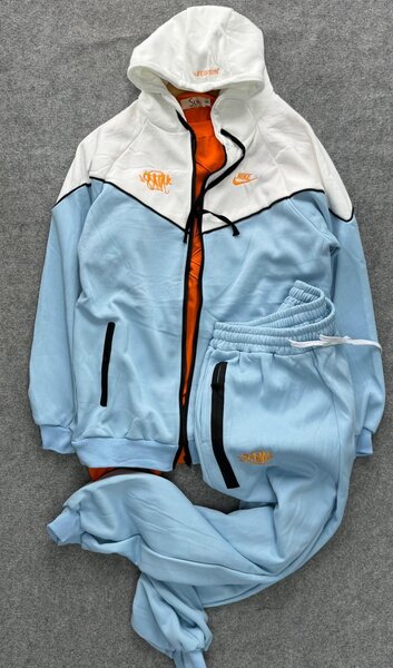 Ensemble Sportif à Capuche