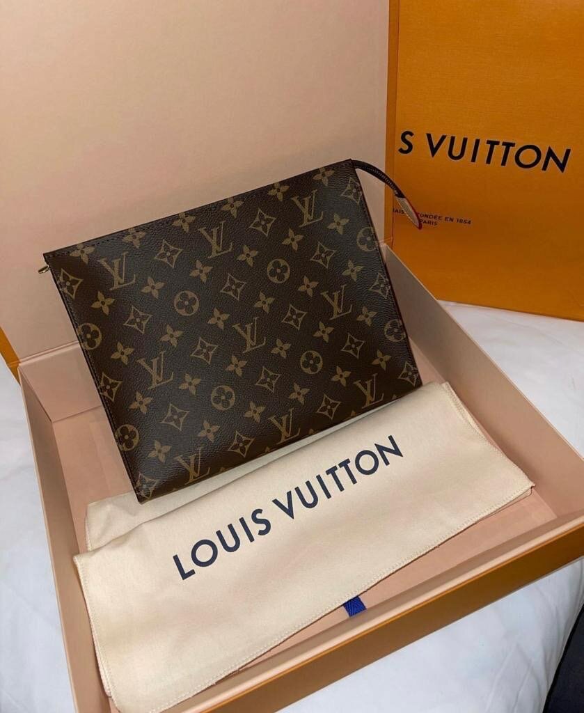 Lv wallets and YSL wallets