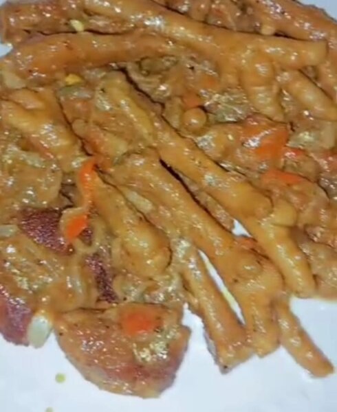 Pieds de Poulet Épicés