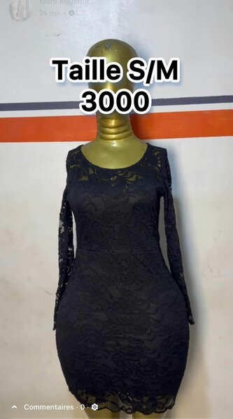 Robe en dentelle noire élégante