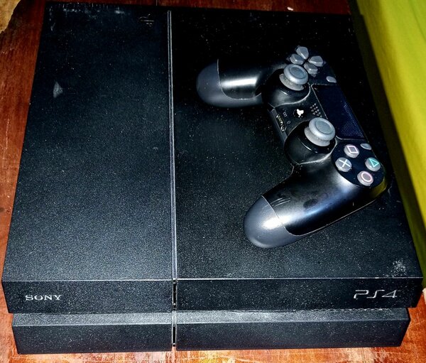 PS4 fat 1 To non craquée