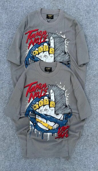 T-shirt graphique tendance