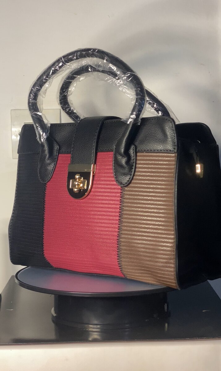 Sac à main fin de série.