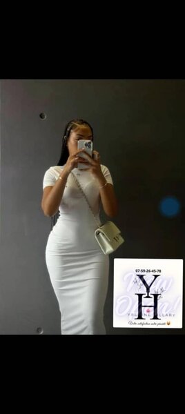 Robe moulante blanche élégante