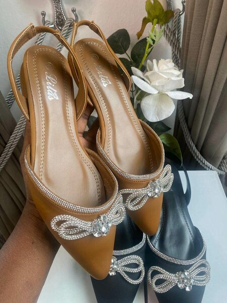 Ladies shoes
