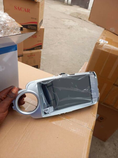 Toyota vitz Android 2012