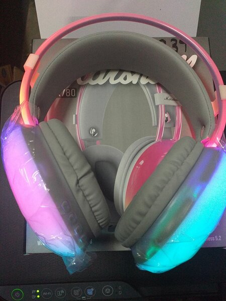 Marshal  illuminating headphones