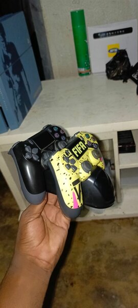 Console PS4 Édition Limitée