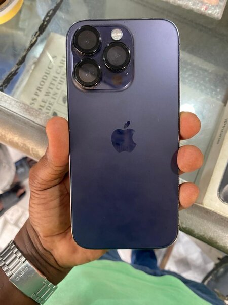 iPhone 14 pro 256 Go