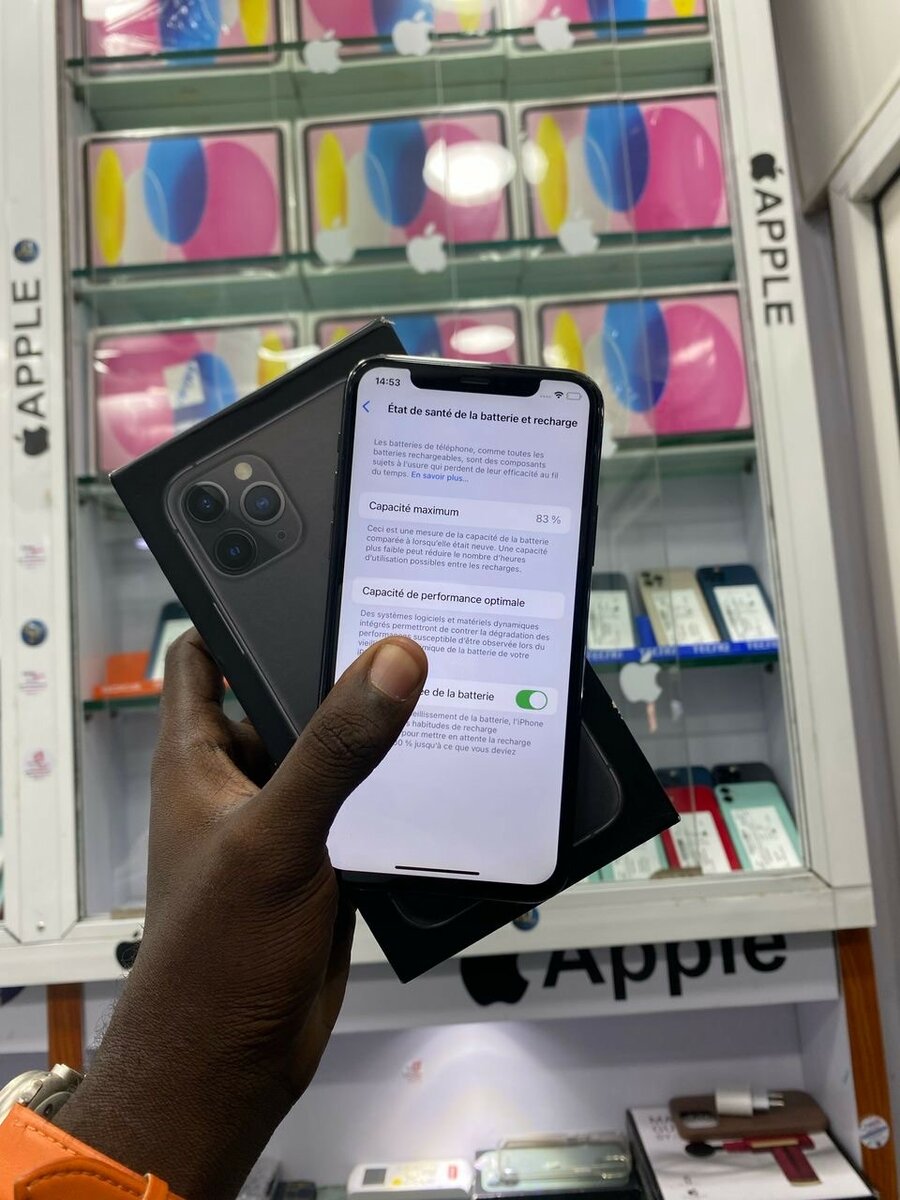 iPhone 11 Pro 64G quasi neuf avec son carton