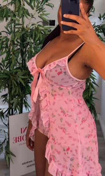 Pink Robe ✅size: 14-16