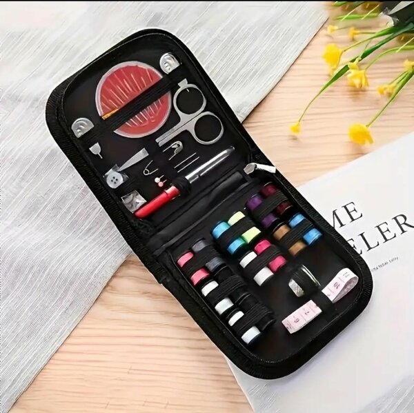 Un ensemble d'outils de couture multifonctionnels portables