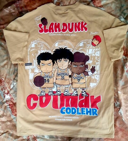 T-shirts à motifs animés