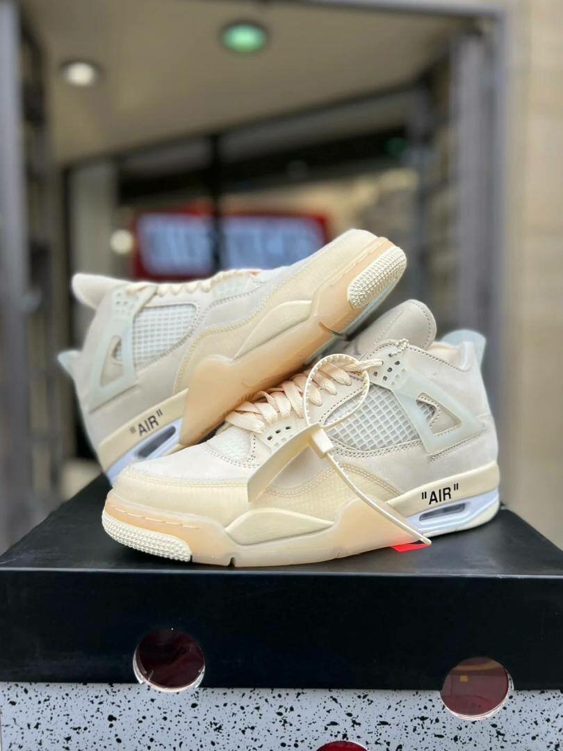 Baskets Nike Jordan 4