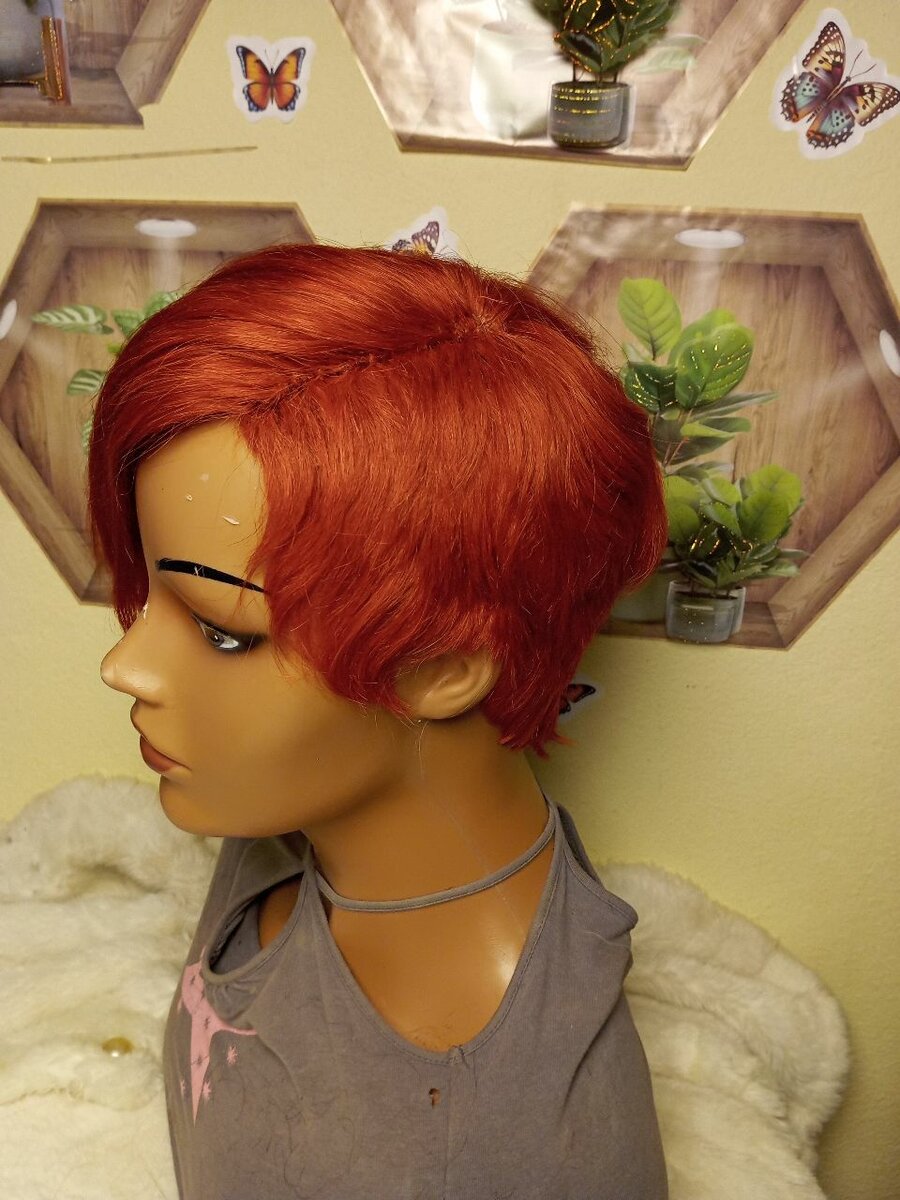 Perruque rouge courte