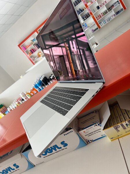 MacBook Pro 2016 model 256Gb