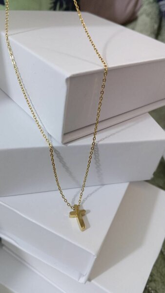 Collier Croix Doré Élegant