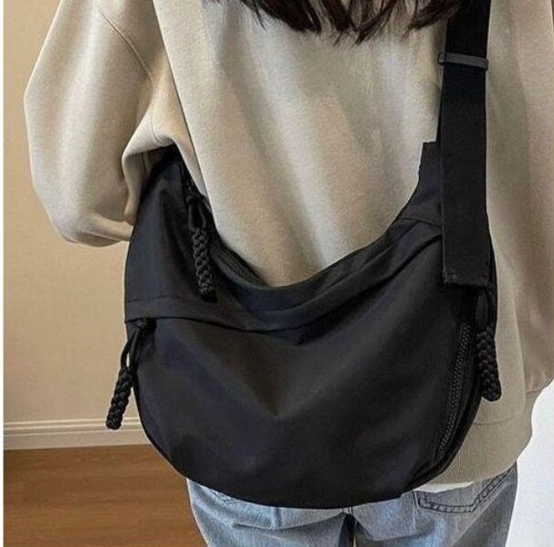 Sac bandoulière noir polyvalent