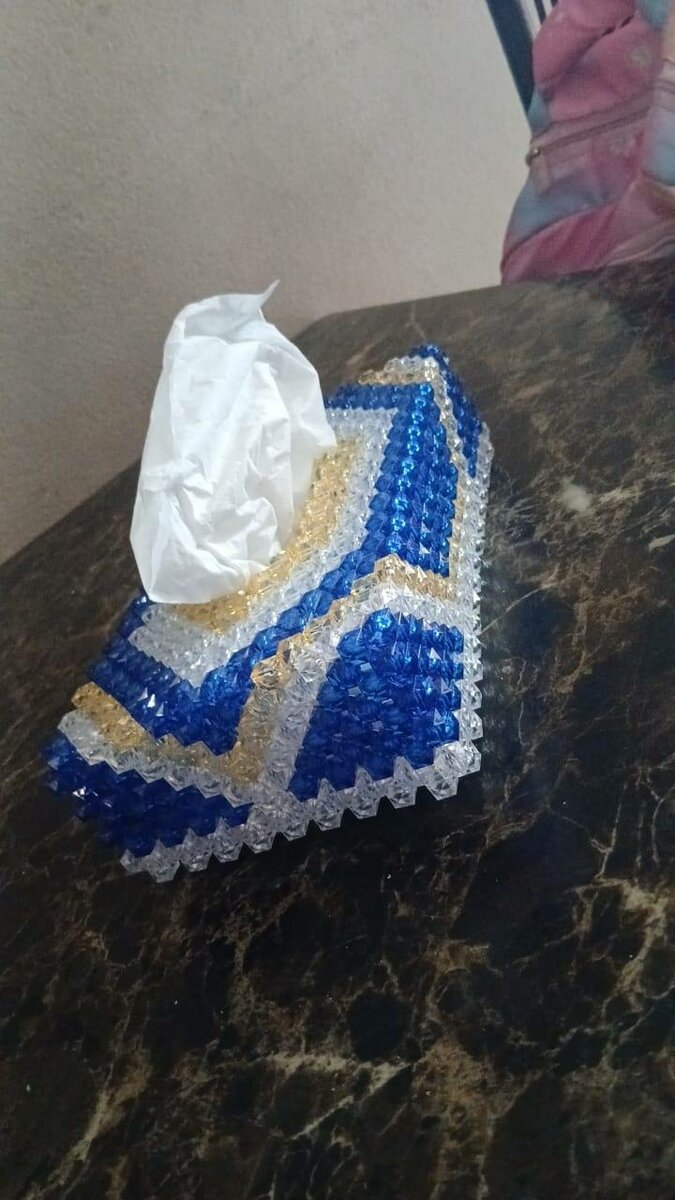 Boîte à mouchoirs perlée élégante