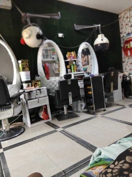 Luxury Salon Equipments