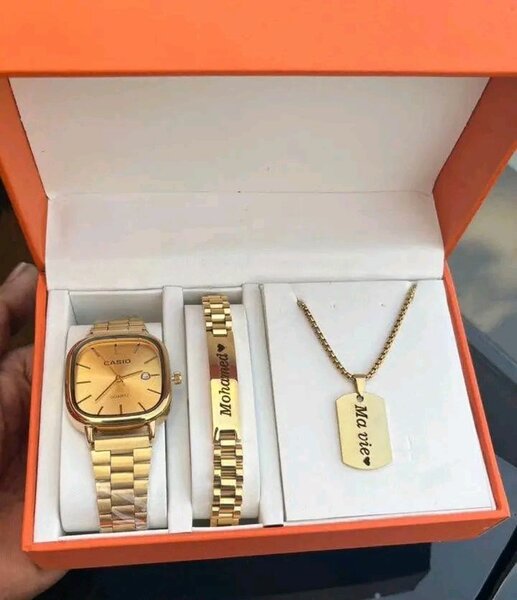 Montre avec bracelet et collier