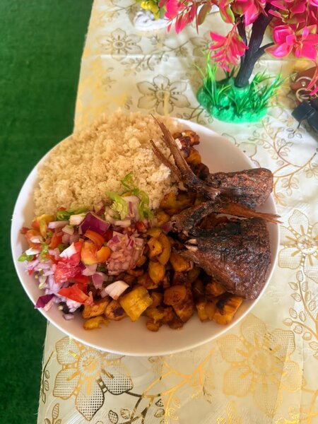 Atiéké poisson grillé alloco