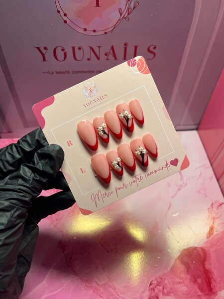 Ongles Adhésifs Design Élégant