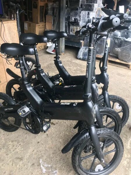 Vélos électriques pliables urbains