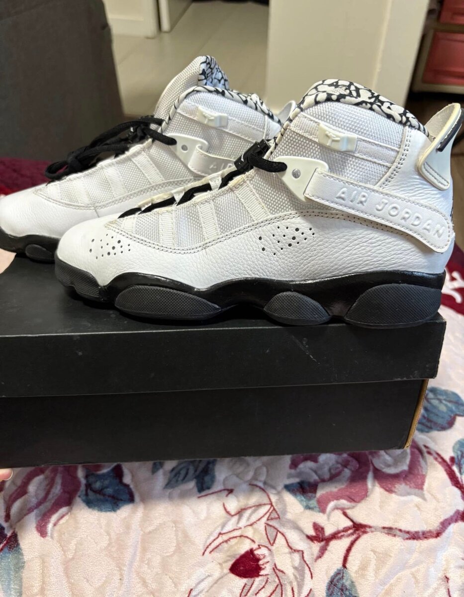 Chaussures Air Jordan VI Blanc Noir