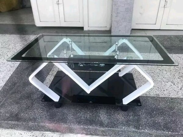 Table basse en verre moderne