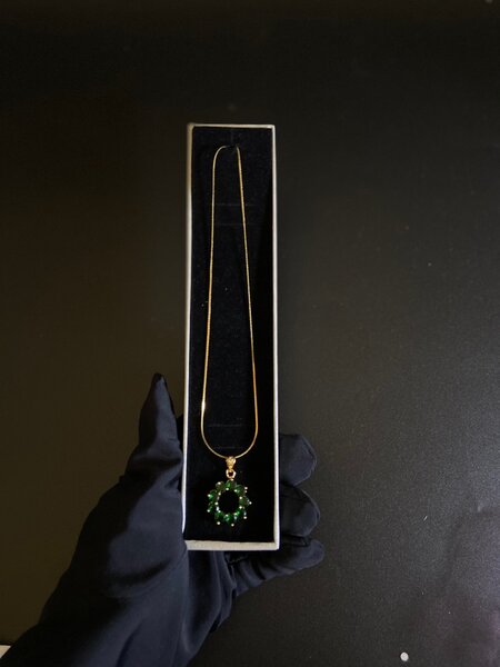 Infinity circle emerald